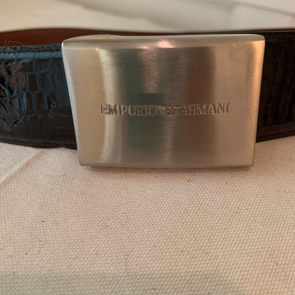 Vintage Emporio Armani brown embossed leather belt with metal logo buckle. - Picture 2 of 10